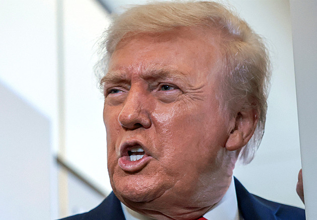 Potrestat vás smrtí, naštval se Trump na demokraty vyzývající k neplnění rozkazů