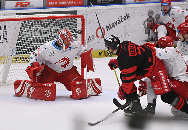 ONLINE: Olomouc srovnává, Budějovice čelí Spartě. Pardubice čeká v derby Hradec