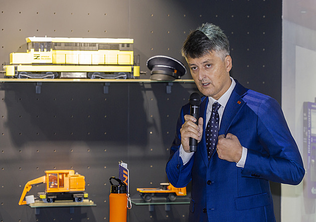 Povídal jsem: synku, starej se o to. Je to gauneřina, říká o milionech Svobodův otec