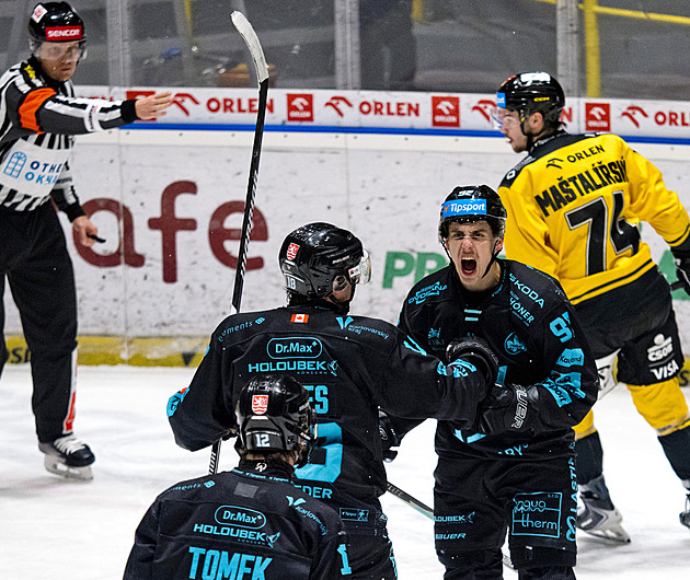 ONLINE: Kometa vede v Boleslavi, Hradec s Budějovicemi ztrácí. Sparta drží roli lídra