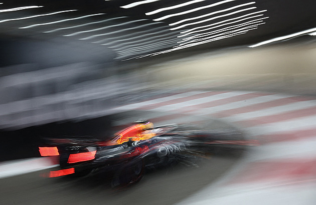 F1 ONLINE: V Abú Zabí se rozhoduje o titulu mistra světa. Za Verstappenem jede Piastri