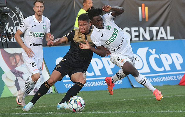 ONLINE: Karviná - Ostrava 0:0, šance jsou na obou stranách, stále se hraje bez gólu