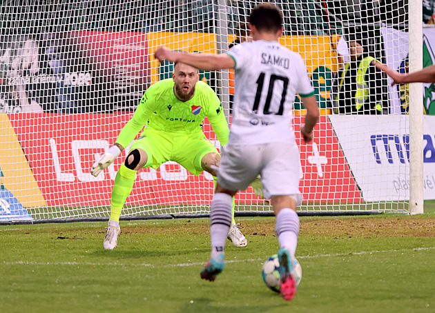 Dávali jsme góly z ničeho, ale proti Baníku nic, mrzelo karvinského Samka