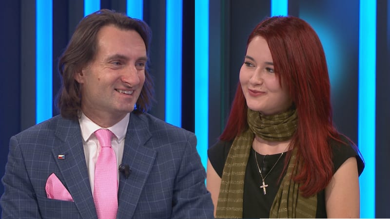 Jmenování Babiše v Den boje proti korupci? Symbolické, míní Doksanský. Pirátka neudržela smích