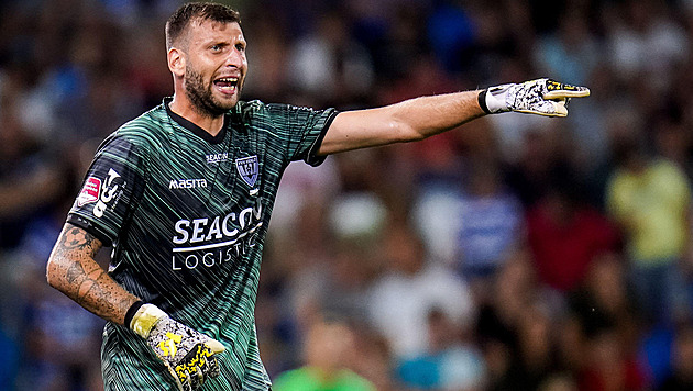 Rumuni ho mají za Itala. Brankář Zima o 14 letech v cizině, jízdě v Bukurešti i Spartě