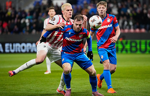 ONLINE: Panathinaikos - Plzeň, opět chytá Wiegele, v základu i Višinský či Adu