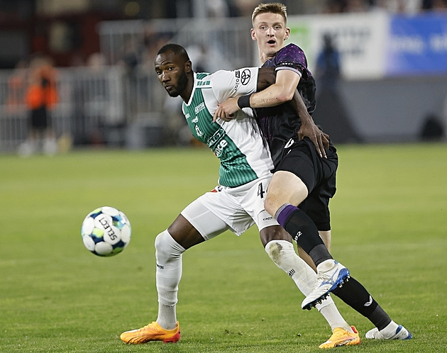 ONLINE: Slavia - Jablonec, v základu opět Sanyang, hrají i Zafeiris či Vlček