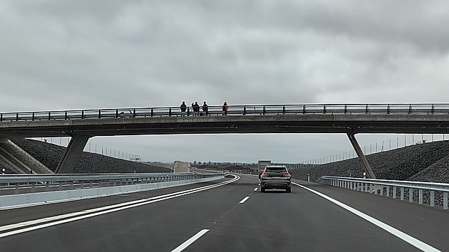 Nový úsek D35 uleví dopravě ve Vysokém Mýtě, do provozu jde i další část dálnice