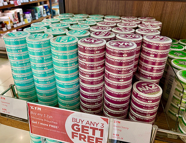 Prodeje nikotinových sáčků táhnou mladí, zjistil výzkum. V oblibě je má generace Z
