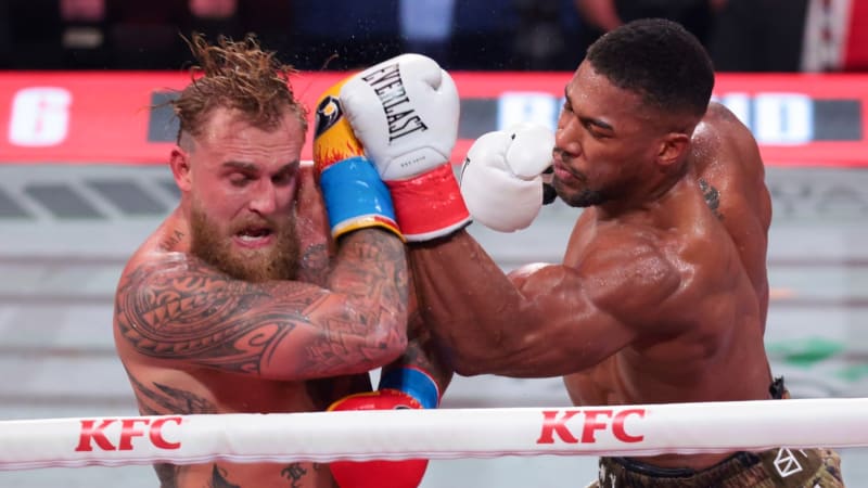 Joshua knokautoval slavného youtubera: Mám zlomenou čelist, ale byla to paráda, raduje se Paul