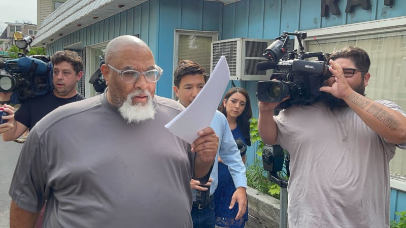 Kusy lidských těl prodával jako cetky. Bývalý vedoucí pitevny Harvardu míří do vězení