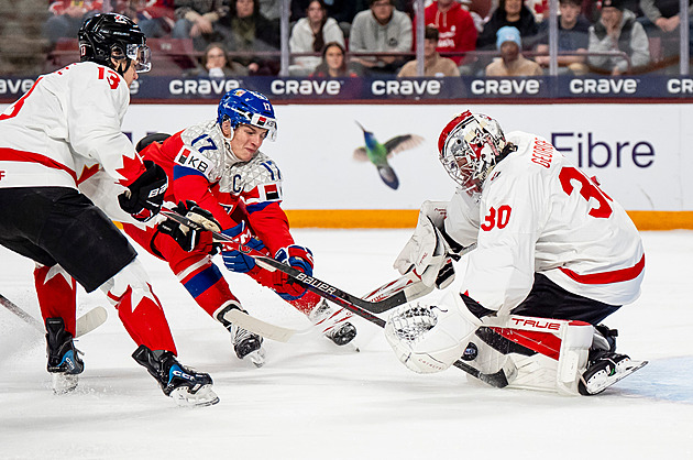ONLINE: Česko - Kanada 0:0. Očekávaná bitva, junioři s rivalem hrají o finále MS