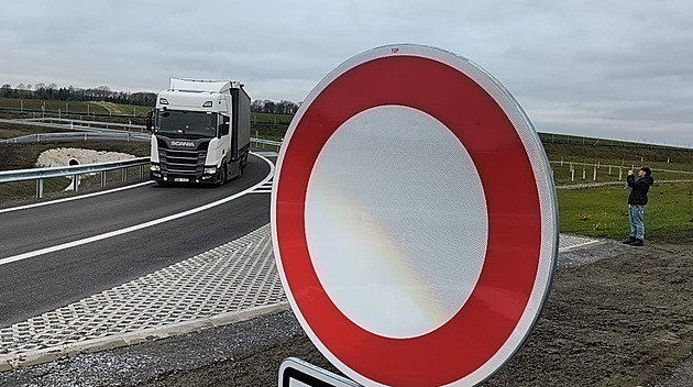 Stavební manévry za Prahou. Říčanům a Nehvizdům pomůžou nové obchvaty