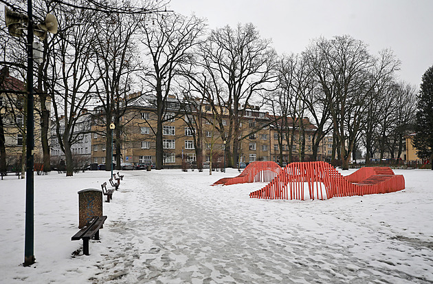 Video aktivisty rozhýbalo radnici. Park na Štefánikově náměstí čeká proměna