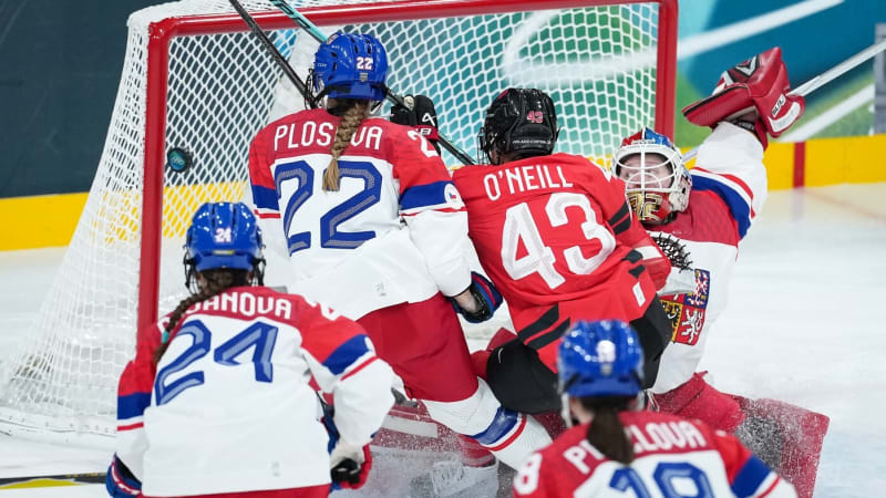 Hokejistky na olympiádě: Marná snaha s Kanadou, a teď čtvrtfinále. Jak za vysněnou medailí?