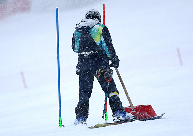 Slalom na ZOH ONLINE: Lyžaři závodí v silném sněžení. České barvy hájí Müller