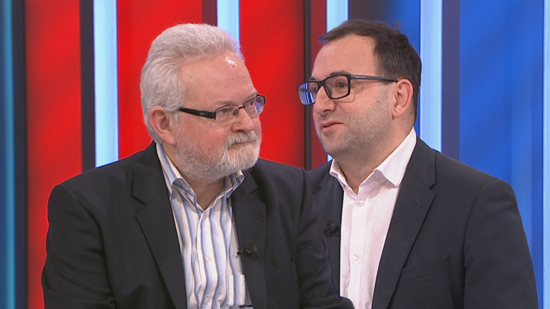 Vládní propagandisté konstruují spiknutí, říká Schmarcz o protestech. Kulidakis zmínil kult