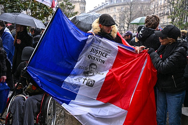Lynč studenta v Lyonu rozbouřil Francii. Vina padá na agresivní krajní levici