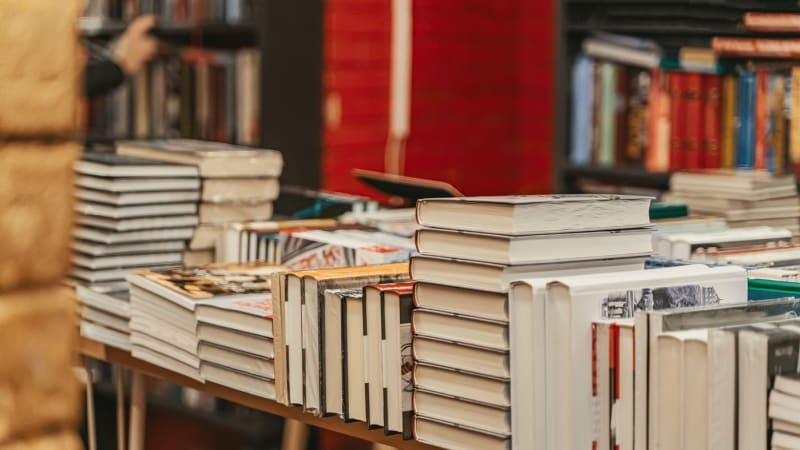 Levné knihy krachují. Řetězec utržil dvě ekonomické rány a nemá sílu dál bojovat