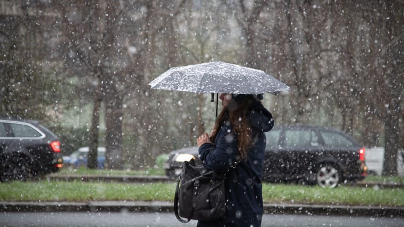V Česku má zase sněžit, jaro si dá pauzu. MAPA ukazuje, kde napadne nejvíce