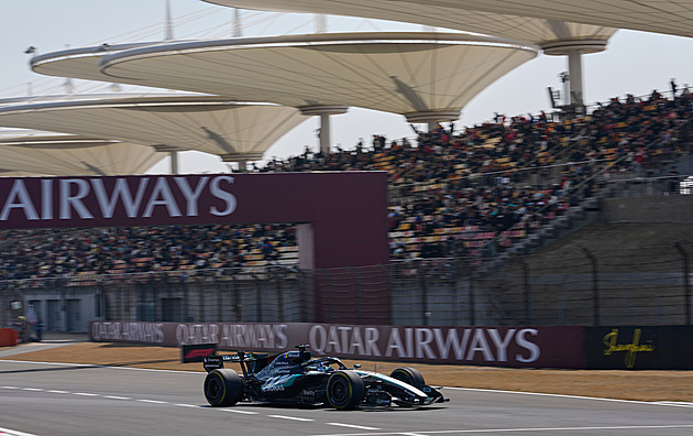 V tréninku F1 v Číně vládl Mercedes, Russell uspěl před Antonellim