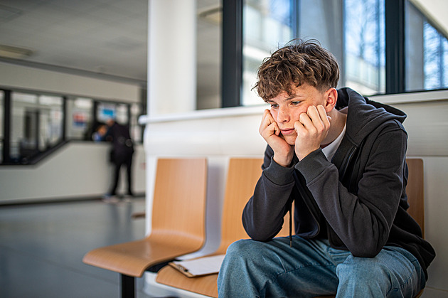 Jak dostat dítě na psychiatrii? Rodiče jsou zoufalí, píší za ně i dopisy na rozloučenou