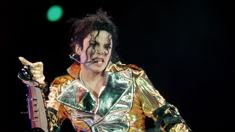 Porno, děsivé dětské sochy i hnijící jídlo. Detektivka popsala, co našla na Jacksonově ranči