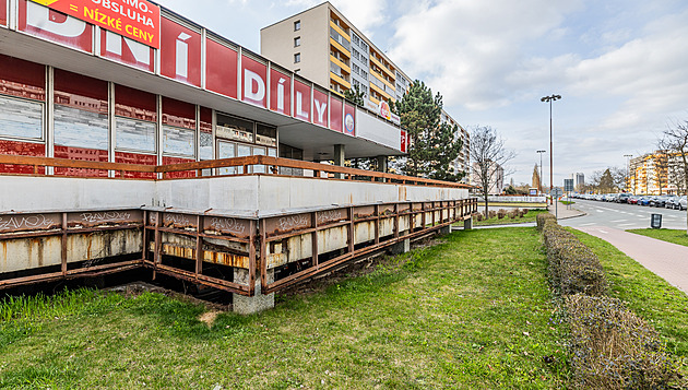 Napřed rezavé rampy, zničené schody. Hradec zkusí jiný směr oprav Benešovky