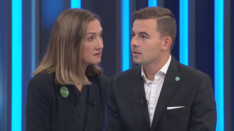 Emoce ve studiu: Orbán vybudoval fašistický stát, vypálila Svárovská. Vondráček se tomu vysmál