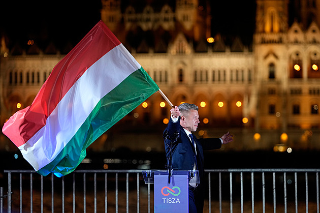 ONLINE: Osvobodili jsme Maďarsko, slaví Magyar. Má ústavní většinu, Orbán prohrál