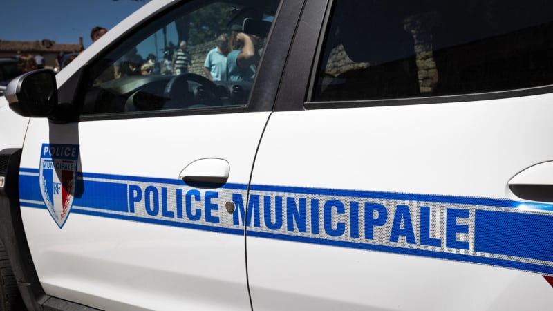 Střelba u Brestu: Na ulici našli mrtvou ženu. Útočit měl soused, nyní je v kritickém stavu