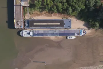 Rýn se nadále potýká s nedostatkem vody, u městečka Kaub je hladina na minimu