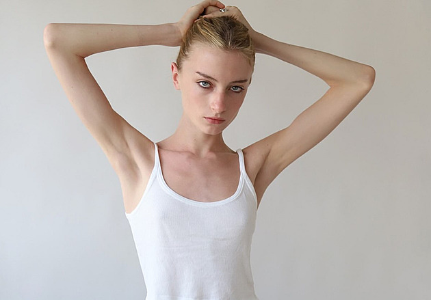První transgerder modelka vyhrála cenu za modeling. Je to dcera známé herečky